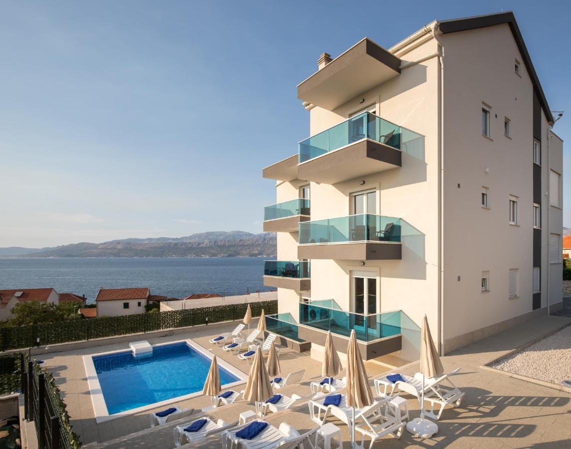 Blueview Apartman *